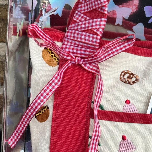 NEW! Viral MADDEN GIRL Carnival Food Gift Set - Tote + Bag Charms and Pouch! - Picture 4 of 7